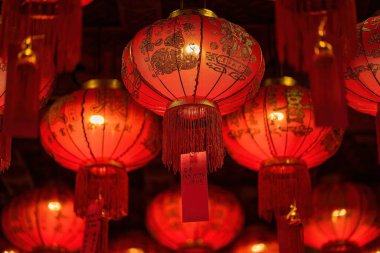 Bangkok, Tayland - 20 Aralık 2021: Tayland Nonthaburi, Tayland 'daki Wat Leng Nei Yee 2 Tapınağında Çince' de 