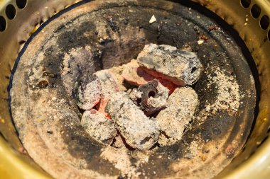 Barbekü Izgarasında Kömür.