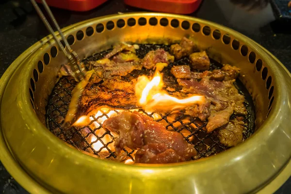 Churrasco Carne Japonesa Grelha Carvão Fogo — Fotografia de Stock