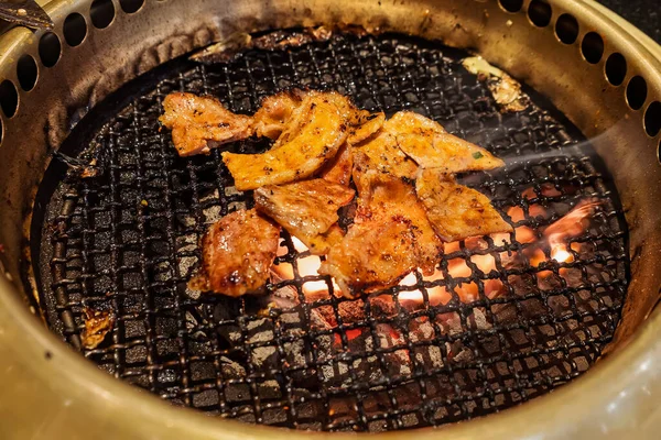Japanischer Rindfleischgrill Auf Holzkohlegrill — Stockfoto