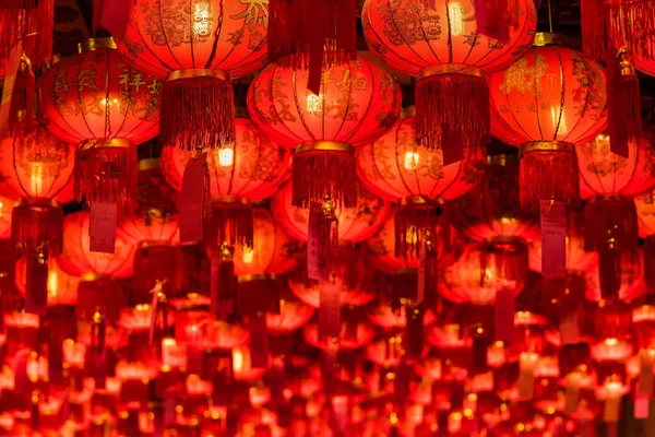 Bangkok, Tayland - 26 Ocak 2022: Tayland Nonthaburi, Tayland 'daki Wat Leng Nei Yee 2 Tapınağı' nda Çince 'de 