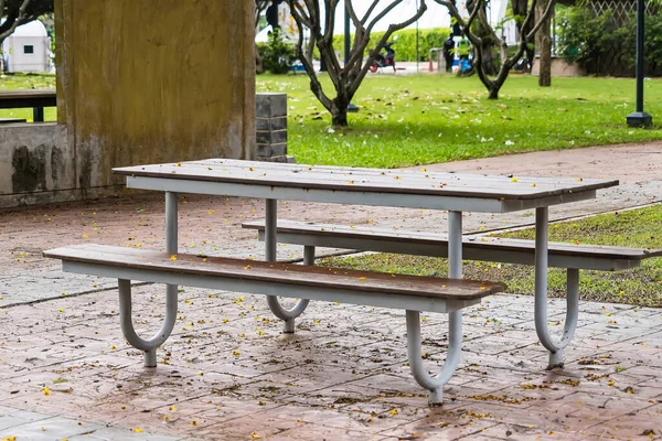 Mesa Picnic Vacía Parque Tailandia —  Fotos de Stock