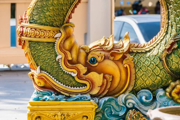 Bangkok, Tayland - 22 Nisan 2022 Tayland Tayland Tayland 'da Tayland tapınağında heykel.