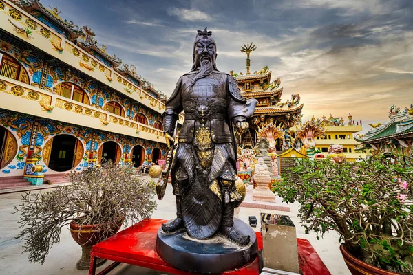 ナコンサワン 2022年3月23日 神社蛇王チャンセンは神を崇拝する人々のために作成された中国スタイルの寺院です — ストック写真