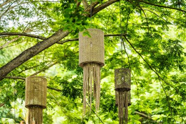 Tayland 'da bir restoranda asılı fener.