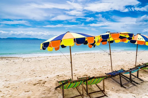Khai Nok Adası Tayland 'ın en ünlü adalarından biridir. Kristal berrak su ve beyaz kum plajı..