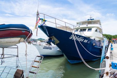 Phuket, Tayland - 08 Mayıs 2022 Rassada Pier Phuket, Tayland 'daki Phi Adası feribotları.