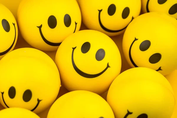 Happy Faces Ball Yellow Background Smiling Background —  Fotos de Stock