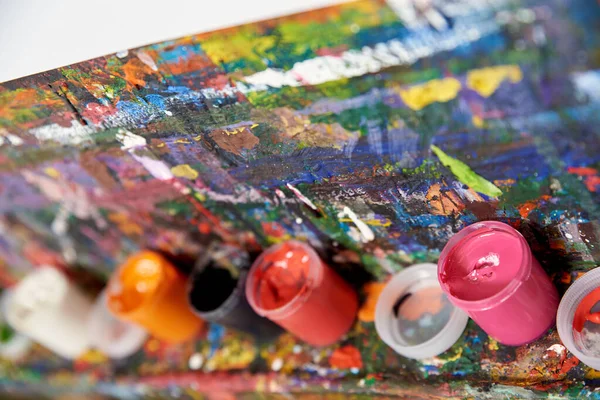 Paints Cans Easel Painting — Stockfoto