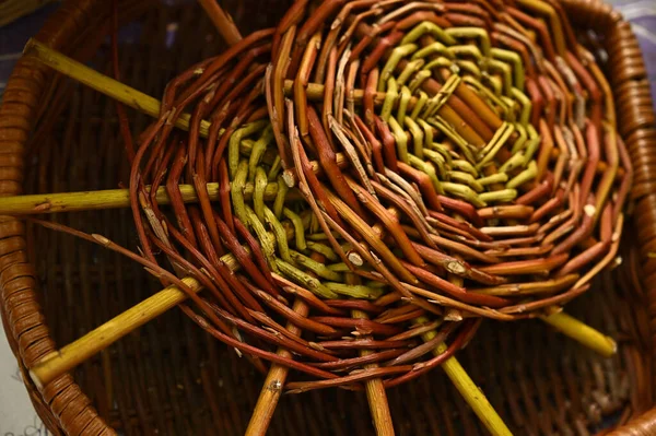 Rattan Basket Weaving Close — Stock Photo, Image