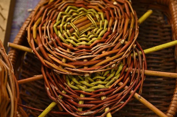 Rattan Basket Weaving Close — Stock Photo, Image