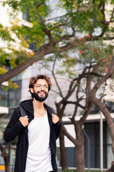 Smiling College Student Backpack Walking Happy Park University Campus Concept — Stockfoto