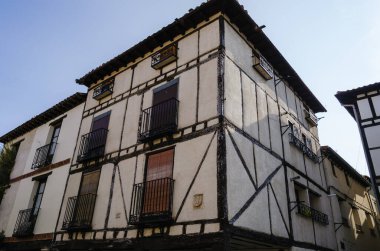Colegiata de San Pedro gece aydınlandı Lerma, Burgos, Castilla y Leon, İspanya