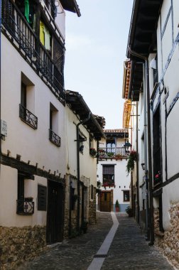 Colegiata de San Pedro gece aydınlandı Lerma, Burgos, Castilla y Leon, İspanya