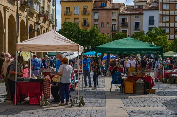 La Rioja 'nın başkenti İspanya' da pazar günleri kalabalık olur.