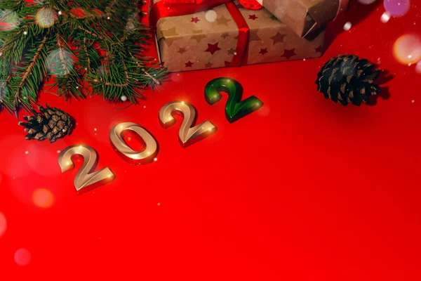 Открытки Новым Годом 2022 Рождественские Подарки Красном Фоне Местом Текста — стоковое фото