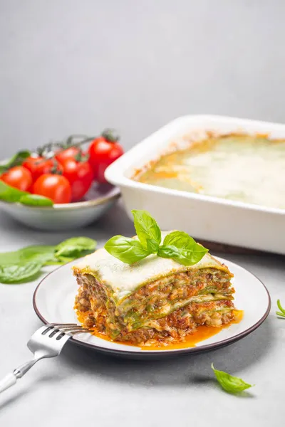 Zelfgemaakte Groene Lasagne Lasagne Alla Bolognese Met Spinazie Het Deeg — Stockfoto