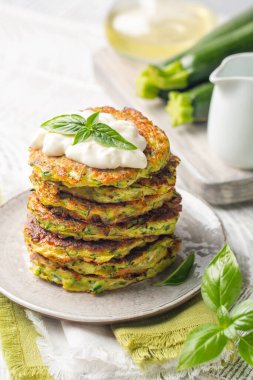Squacquerone peynirli kabaklı börek.. 