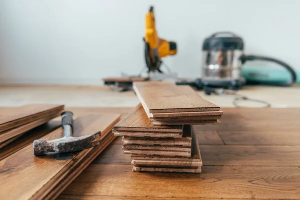 Pisos de madera de roble macizo — Foto de Stock