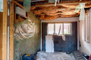 Oda ve garajın yeniden inşası