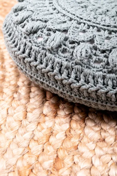 Almofada de algodão redondo de crochê — Fotografia de Stock