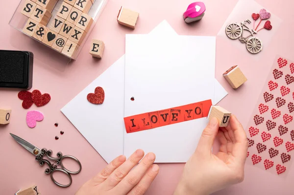 Proceso de hacer la tarjeta de San Valentín —  Fotos de Stock
