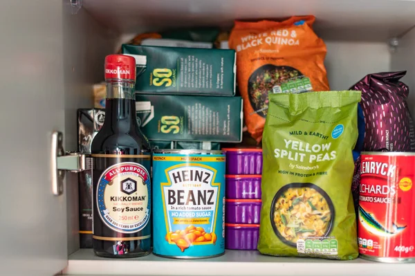 London April 2022 Cupboard Shelves Full Food Provision Pasta Rice — Stock Photo, Image
