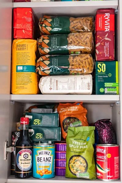 London April 2022 Cupboard Shelves Full Food Provision Pasta Rice — Stock Photo, Image