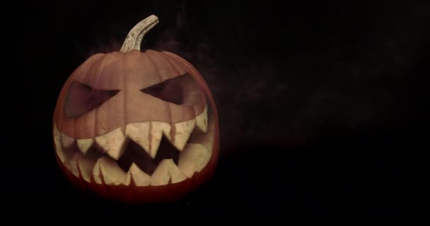 Citrouille Halloween Avec Fumée Rouge Sur Fond Noir — Video