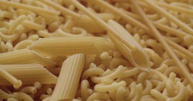 Kurutulmuş makarna şekilli makarna, makarna ve makarna.