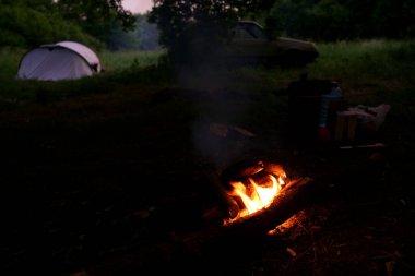 Bu akşam ve şenlik ateşi.