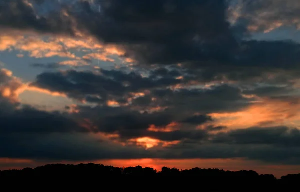 Nature Background Dramatic Cloudscape Colorful Sky Sunset Forest Silhouette Last — Stock Photo, Image