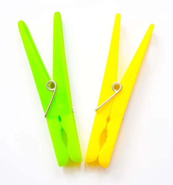 Een Paar Plastic Wasknijpers Signaalkleuren Kleding Haringen Zijn Signaalkleuren Objecten — Stockfoto