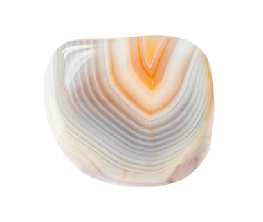 Turuncu-mavi doğal renk çizimi olan eşsiz beyaz akik. Tek mineral yarı değerli taş agati beyaz izole edilmiş..