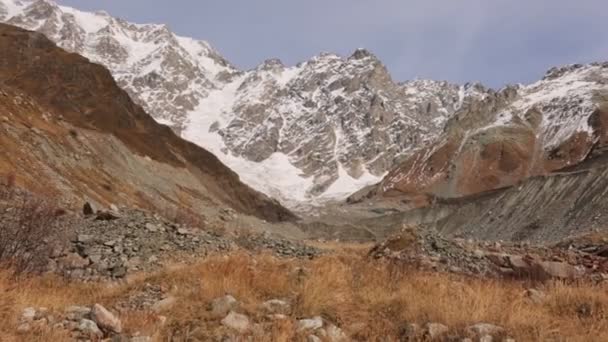 Dagtocht naar Shkhara gletsjer — Stockvideo