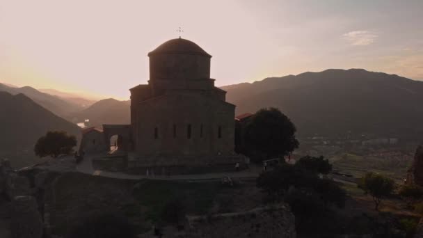 Jvari kloster som är sjätte århundradets geortodoxa kloster — Stockvideo