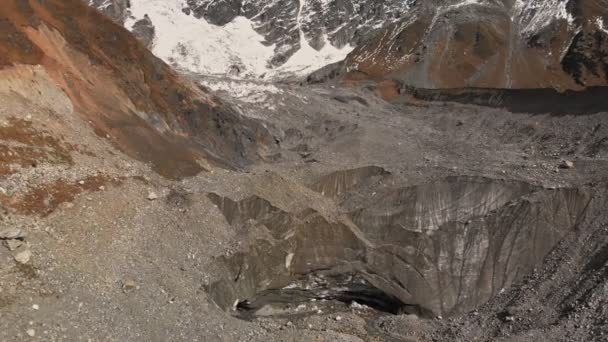 Trekking da Ushguli al Ghiacciaio Shkhara — Video Stock