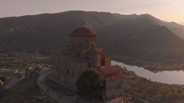 Jvari kloster som är sjätte århundradets geortodoxa kloster — Stockvideo