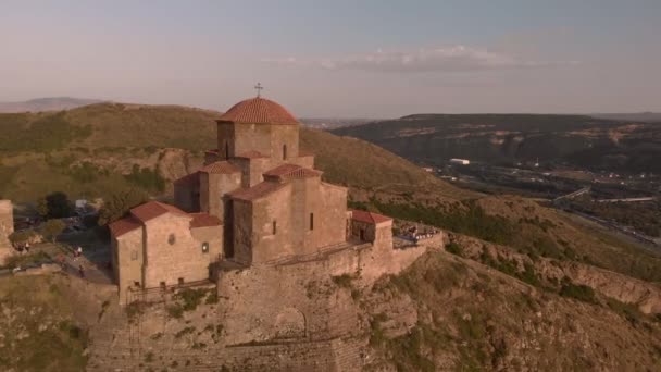 Mosteiro de Jvari que é o mosteiro ortodoxo georgiano do século VI — Vídeo de Stock