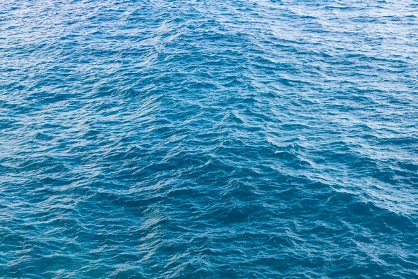 Superfície Água Azul Com Pequenas Ondas Mar — Fotografia de Stock