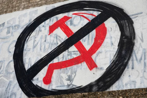 Russian Symbol Hammer Sickle Graffiti Crossed Out Sanctions Russia Stop — Stock Photo, Image