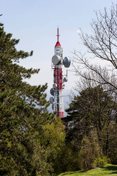 Torre Della Televisione Antenna Telecomunicazioni Tecnologia Sistema Collegamento Senza Fili — Foto Stock