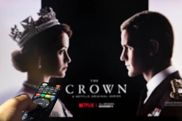 Belgrade Serbia September 2022 Watching Show Crown Netflix Remote Control — Stock Photo, Image