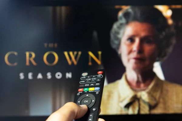 Belgrade Serbia September 2022 Watching Show Crown Netflix Remote Control — Stock Photo, Image