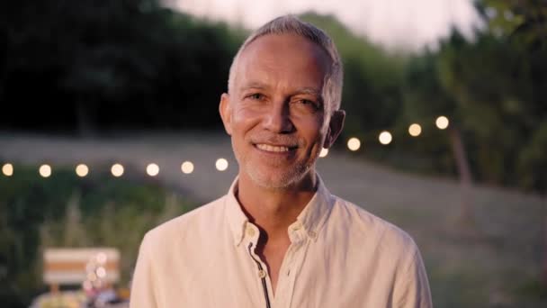 Portrait Happy Mature Man Looking Camera Outdoor Senior People White — Wideo stockowe