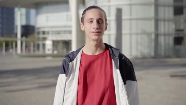 Student Guy Smiling Camera Outdoors Campus University High Quality Photo — Stockvideo