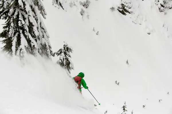 Snowboarder Cavalgando Terreno Avalanche Durante Como Parte Divertimento Perigo Extremo — Fotografia de Stock