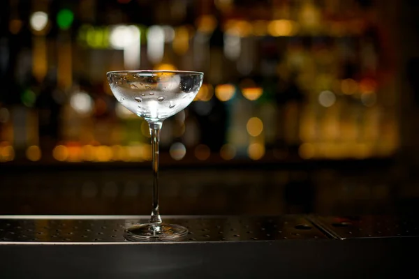 Beautiful Clean Empty Wine Glass Bar Counter Blurred Bar Background — 스톡 사진