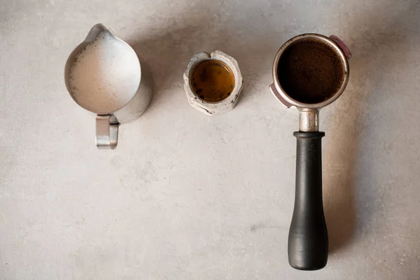 Geweldig Bovenaanzicht Van Houder Met Portafilter Vol Gemalen Koffie Kleine — Stockfoto