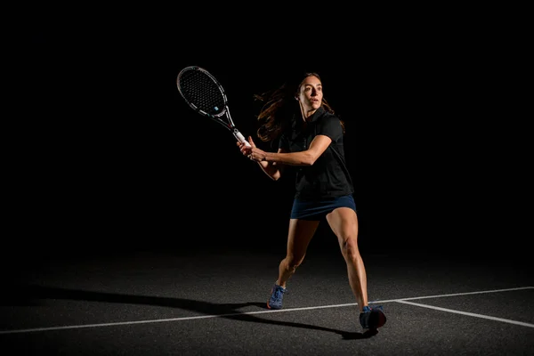 Underbar Utsikt Över Aktiv Kvinnlig Tennisspelare Med Racket Svart Kostym — Stockfoto